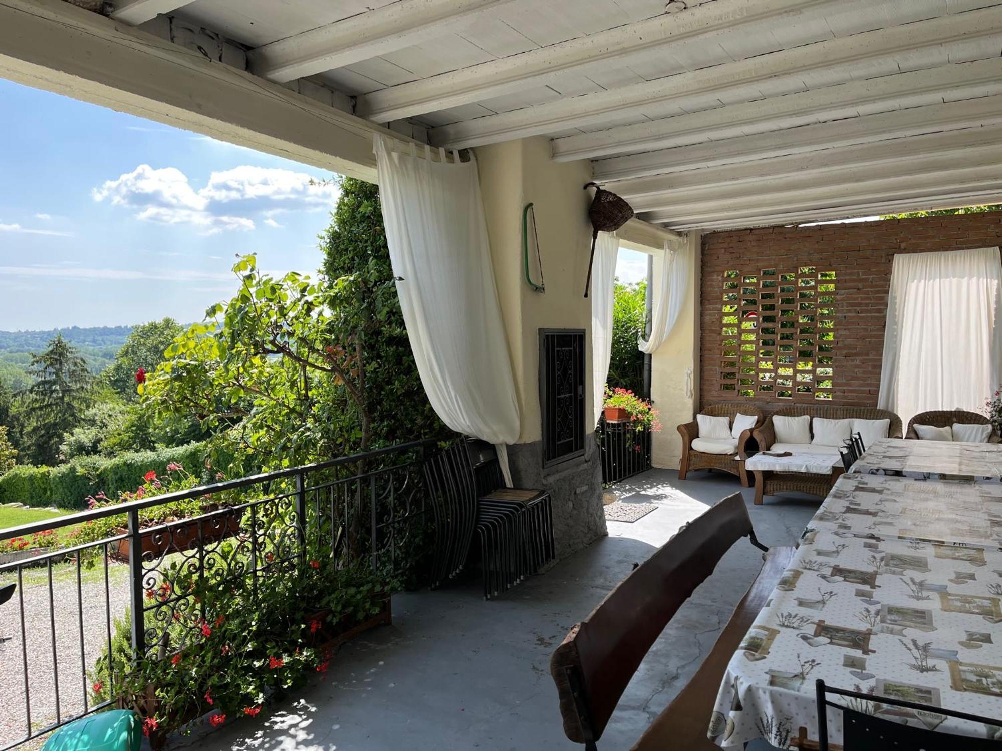 Villa Moia 瓦雷泽 外观 照片